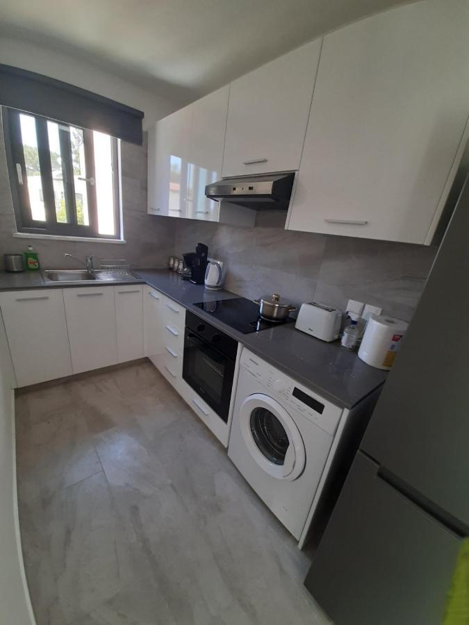 Kato Paphos 1Br Near Paphos Harbour/Beach/Sea エクステリア 写真
